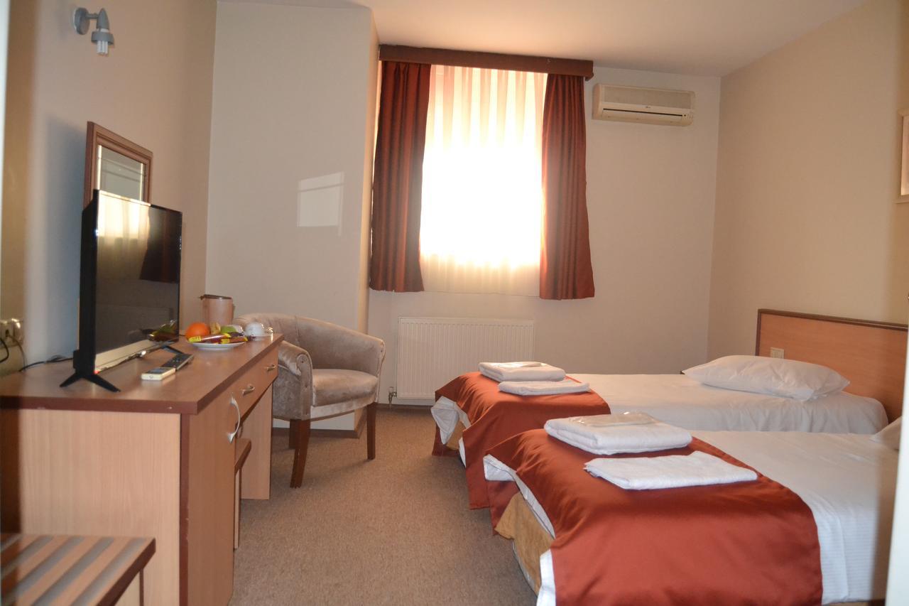 Duzce Han Otel Екстериор снимка